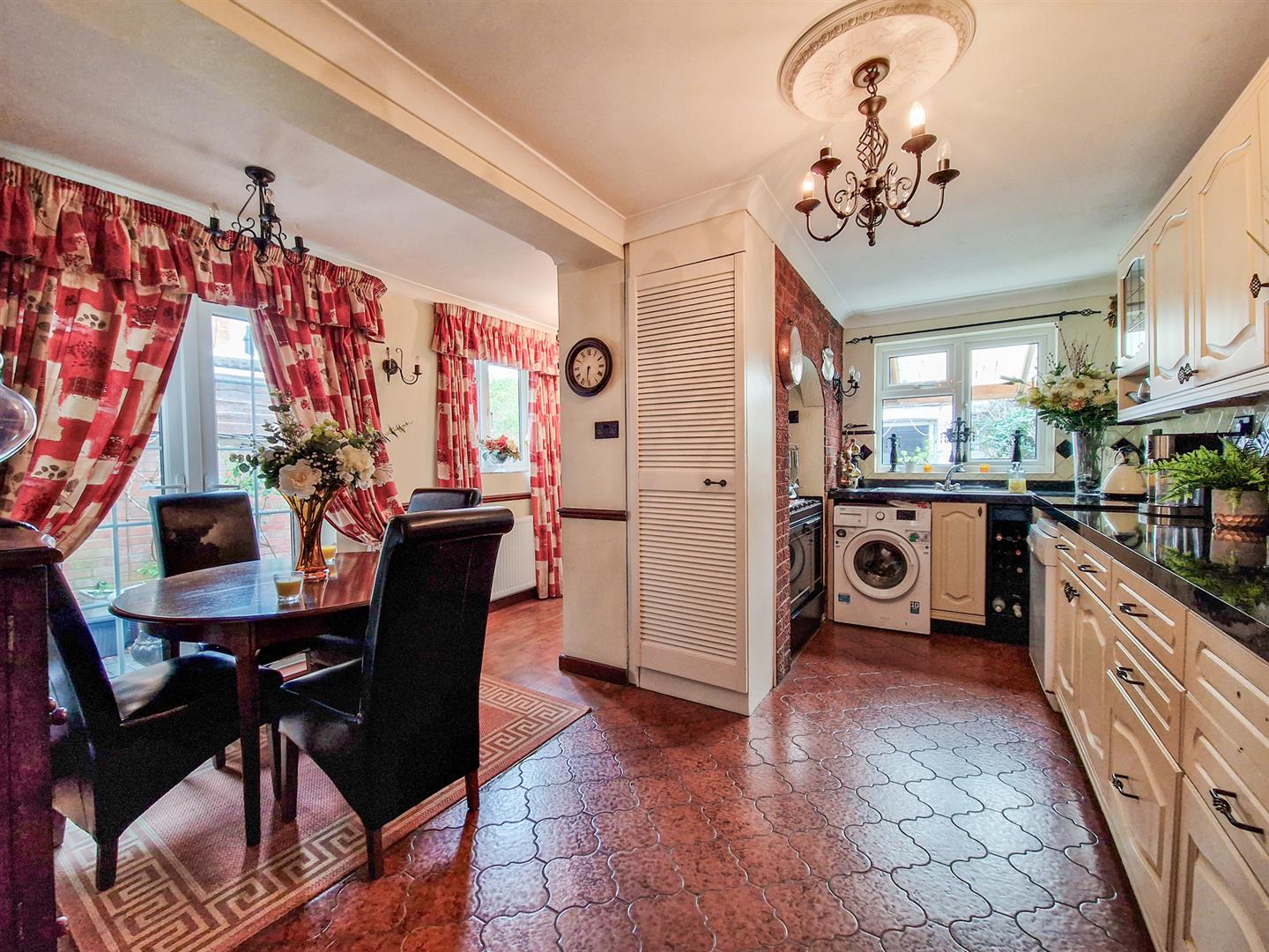 4 bed property in Marlborough Road, Bedford